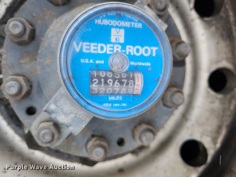 image for item DO4225 2004 Gillig G29B102N4  transit bus