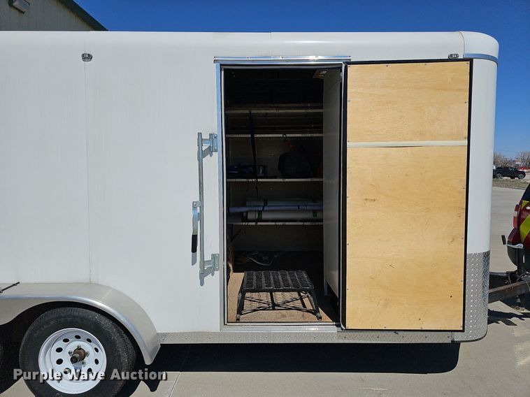 image for item DO4284 2007 Sharp  enclosed cargo trailer