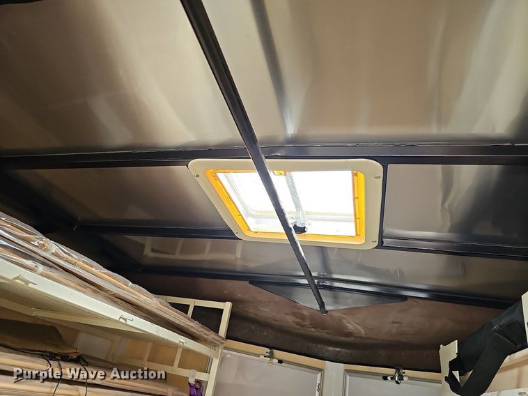 image for item DO4284 2007 Sharp  enclosed cargo trailer