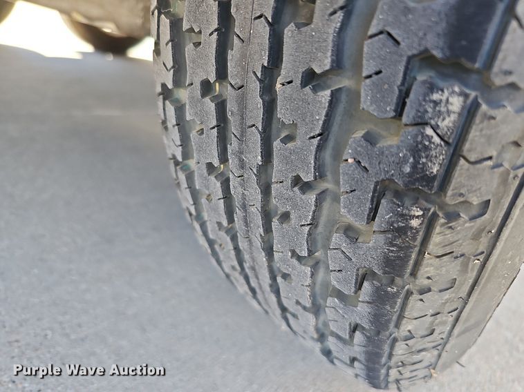 image for item DO4284 2007 Sharp  enclosed cargo trailer