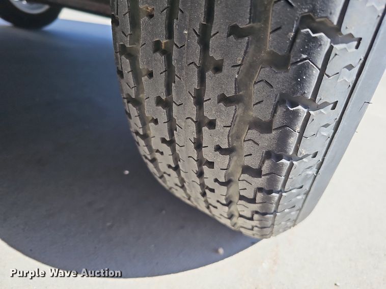 image for item DO4284 2007 Sharp  enclosed cargo trailer