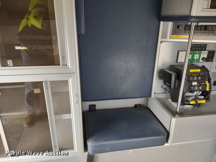 image for item DR8278 2000 Ford E350 Super Duty  ambulance