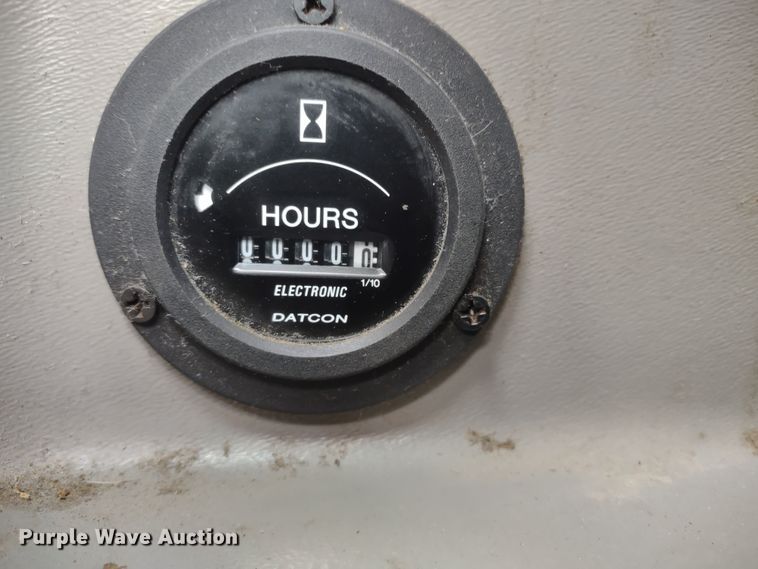 image for item DR8278 2000 Ford E350 Super Duty  ambulance