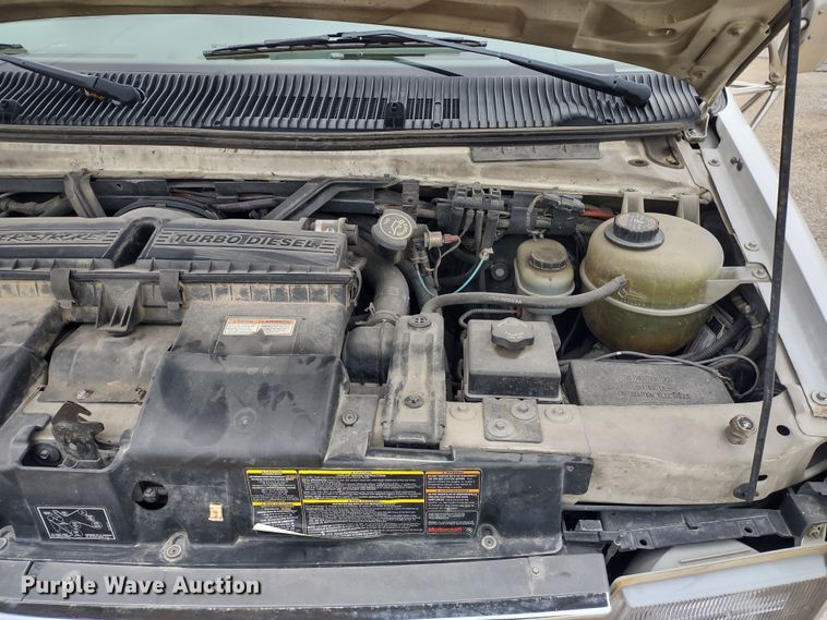 image for item DR8278 2000 Ford E350 Super Duty  ambulance