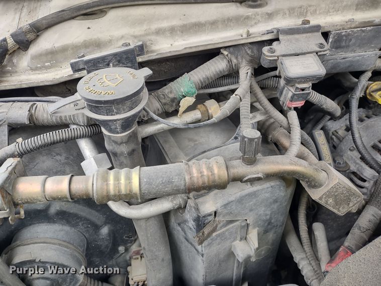 image for item DR8278 2000 Ford E350 Super Duty  ambulance