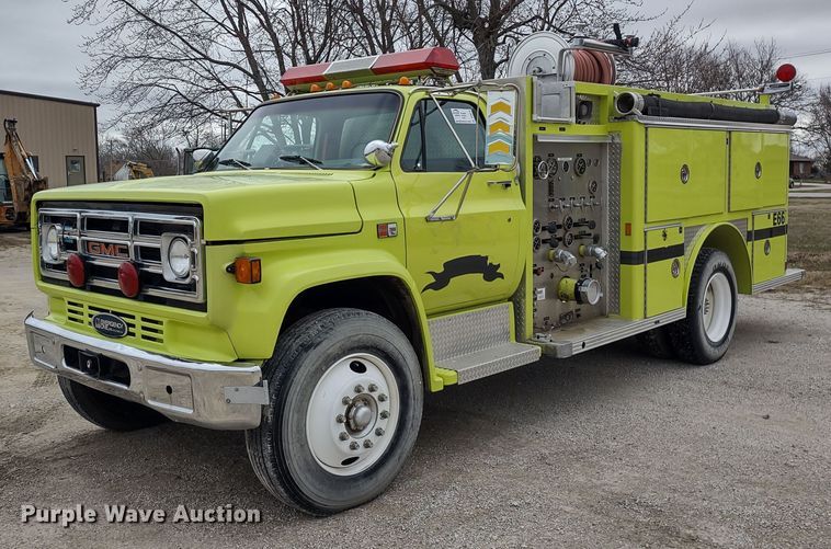 image for item DR8279 1985 GMC C7  pumper fire truck
