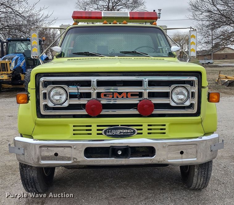image for item DR8279 1985 GMC C7  pumper fire truck