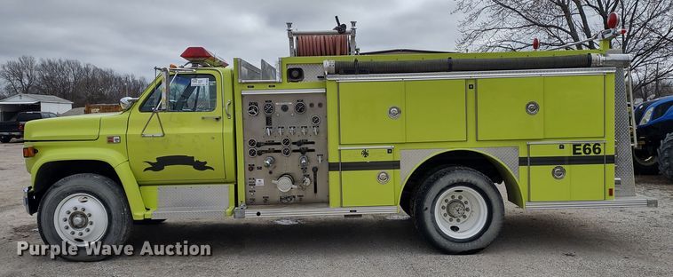 image for item DR8279 1985 GMC C7  pumper fire truck