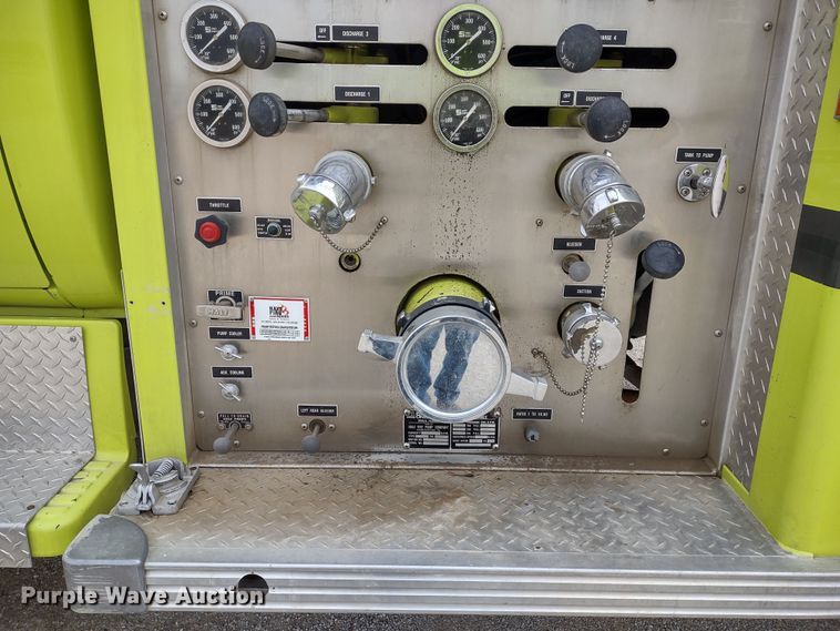 image for item DR8279 1985 GMC C7  pumper fire truck