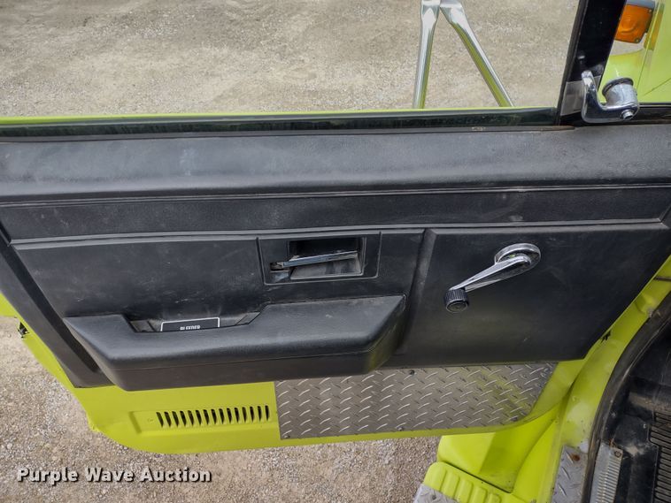 image for item DR8279 1985 GMC C7  pumper fire truck