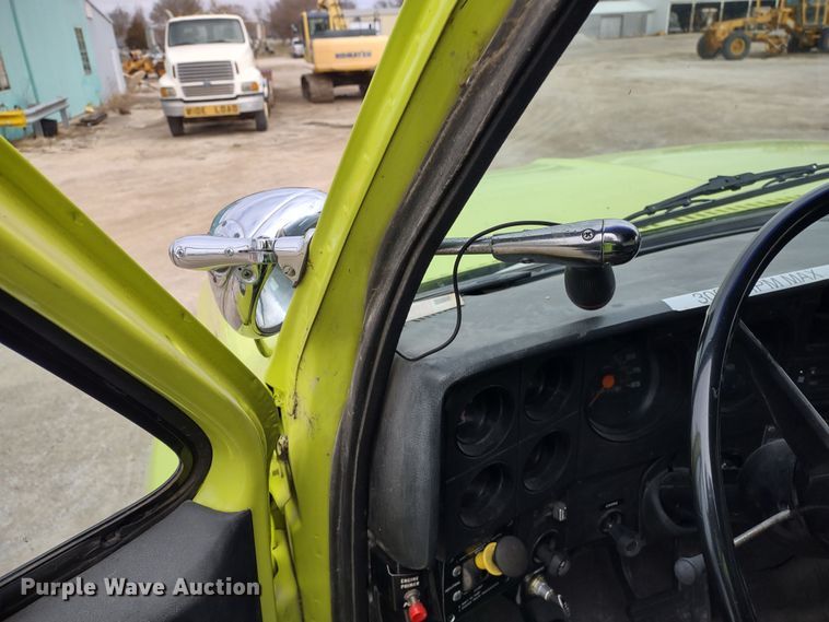 image for item DR8279 1985 GMC C7  pumper fire truck