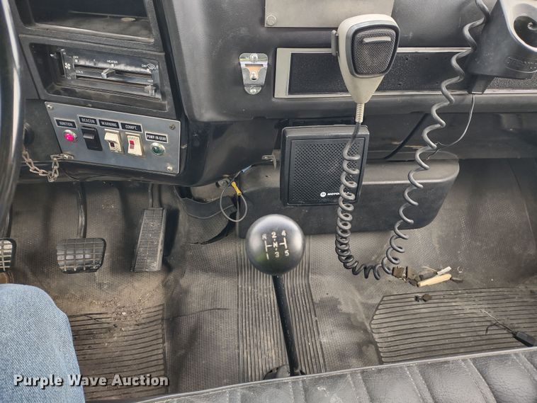 image for item DR8279 1985 GMC C7  pumper fire truck