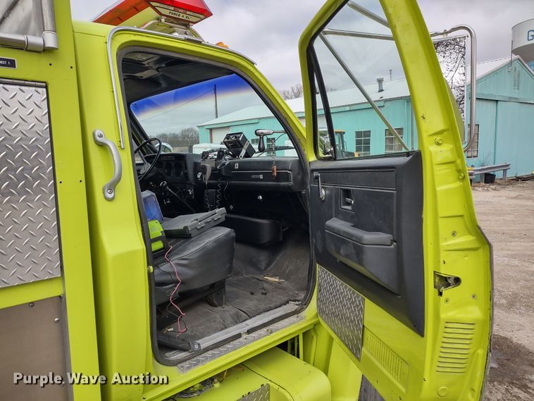 image for item DR8279 1985 GMC C7  pumper fire truck