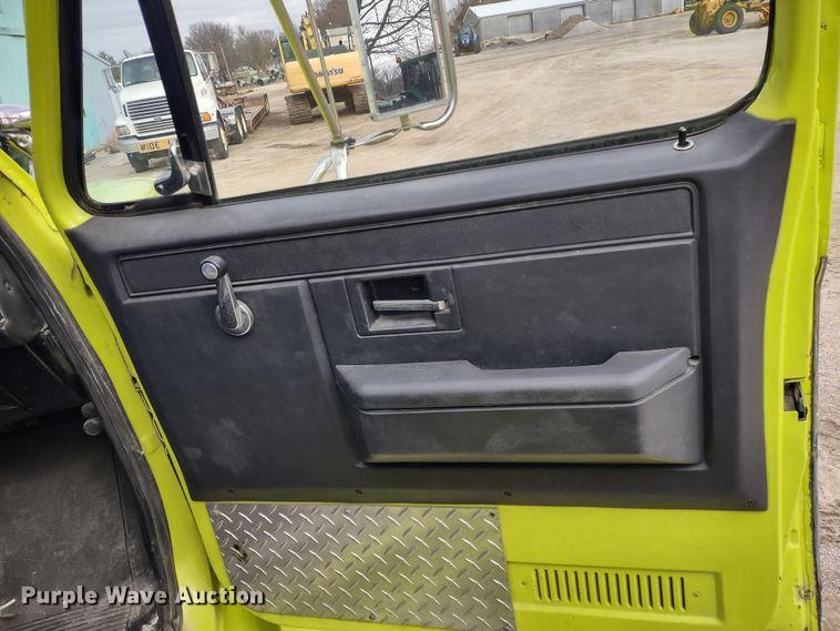 image for item DR8279 1985 GMC C7  pumper fire truck