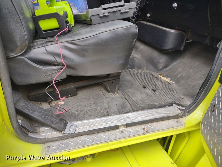 image for item DR8279 1985 GMC C7  pumper fire truck