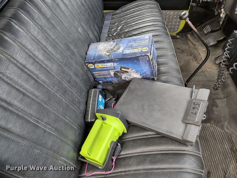 image for item DR8279 1985 GMC C7  pumper fire truck