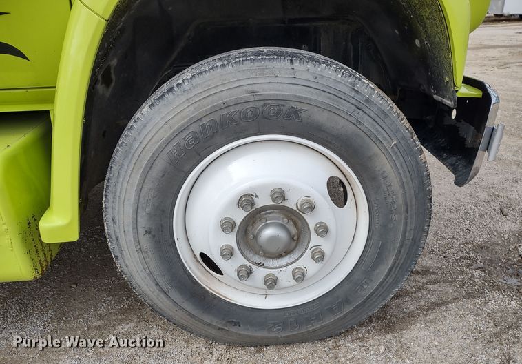 image for item DR8279 1985 GMC C7  pumper fire truck