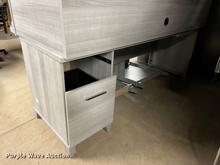 image for item HP9312 Desk