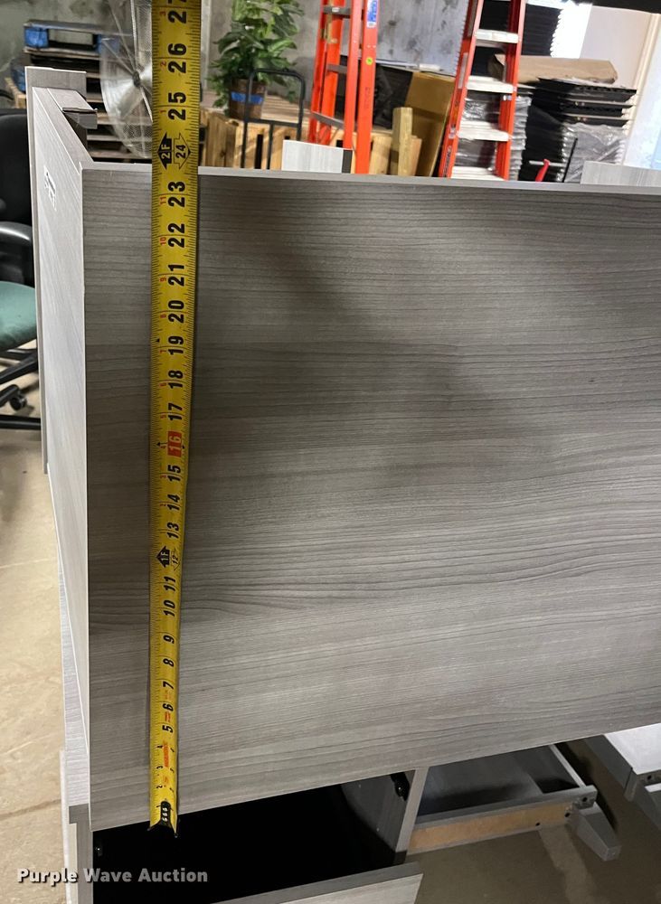 image for item HP9312 Desk