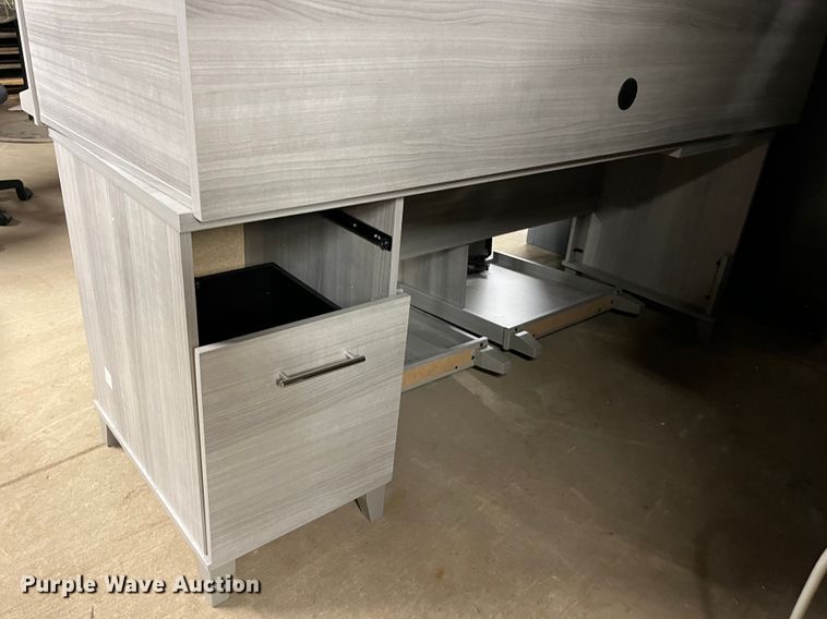 image for item HP9312 Desk