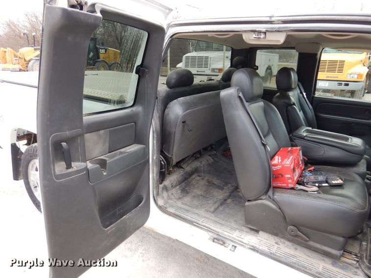 image for item IO9494 2006  Chevrolet Silverado 1500  Ext. Cab pickup truck