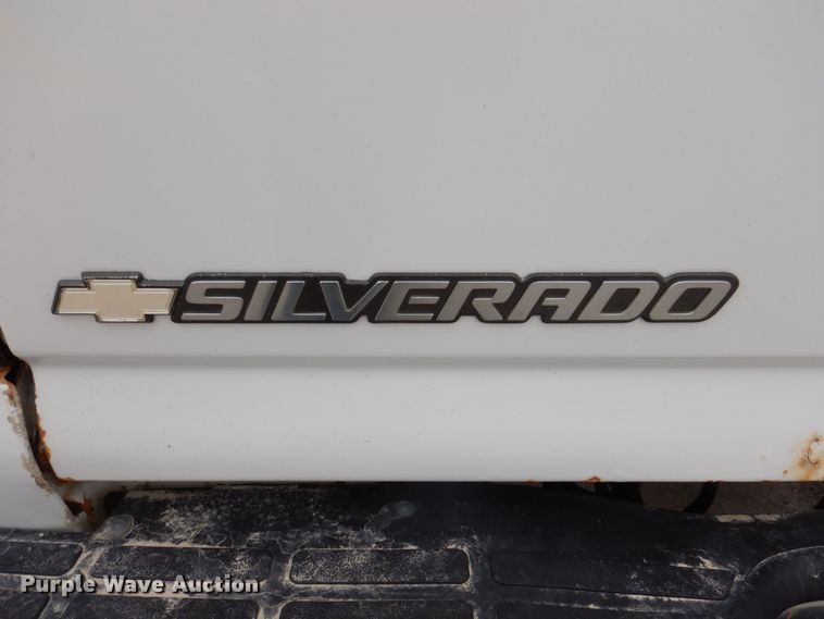 image for item IO9494 2006  Chevrolet Silverado 1500  Ext. Cab pickup truck