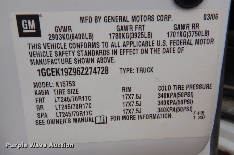 image for item IO9494 2006  Chevrolet Silverado 1500  Ext. Cab pickup truck