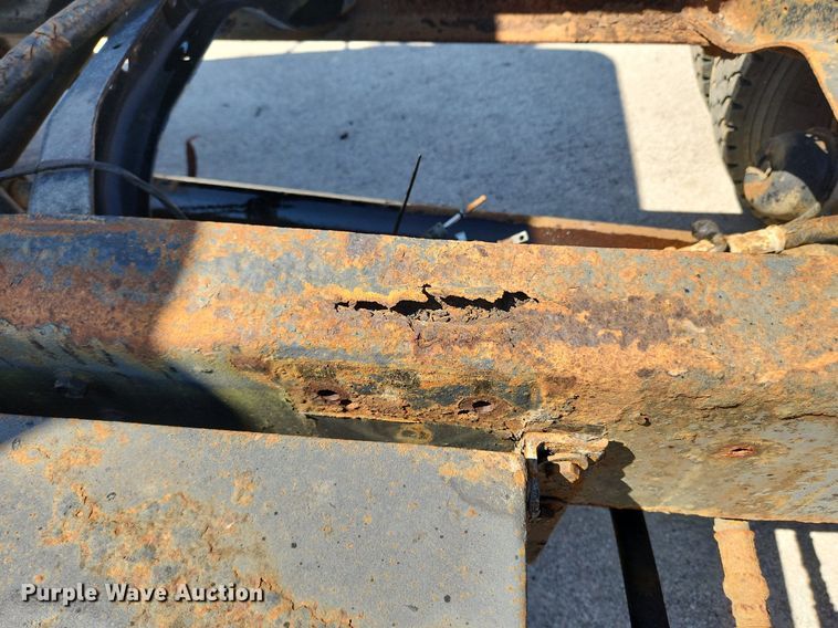 image for item JB9441 1994 International 4900  truck cab and chassis