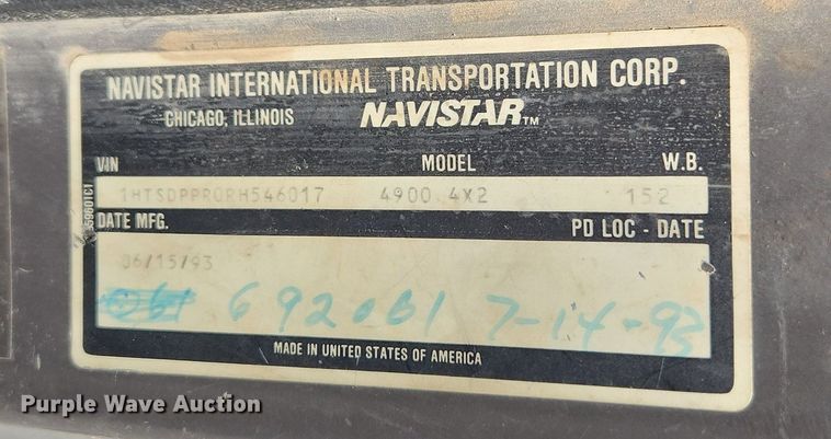 image for item JB9441 1994 International 4900  truck cab and chassis