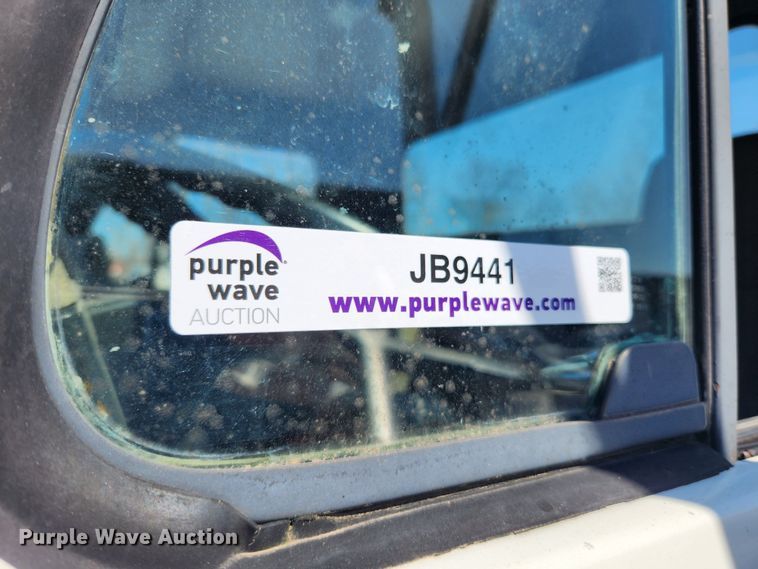 image for item JB9441 1994 International 4900  truck cab and chassis