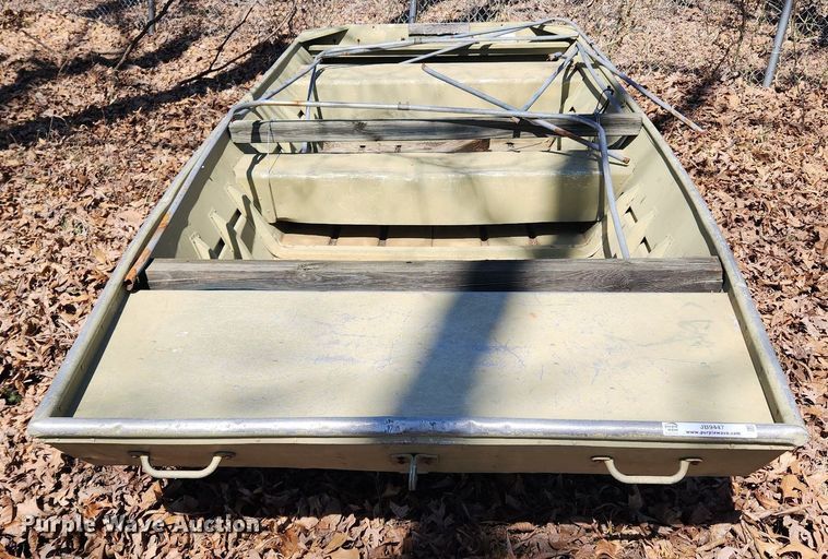 image for item JB9447 1986 Lowe  boat