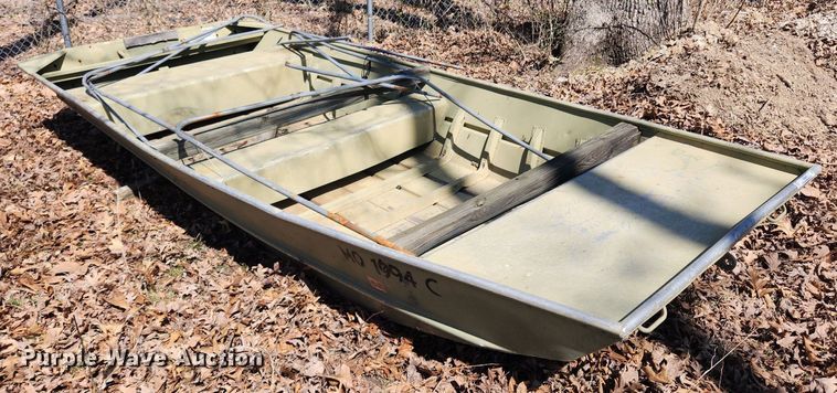 image for item JB9447 1986 Lowe  boat