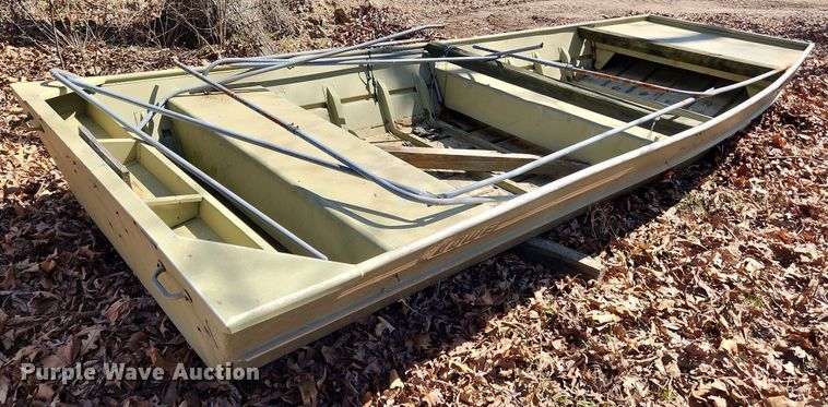 image for item JB9447 1986 Lowe  boat