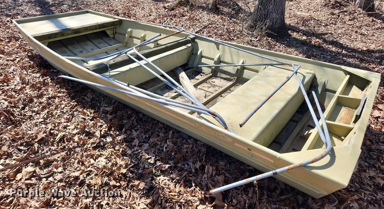 image for item JB9447 1986 Lowe  boat