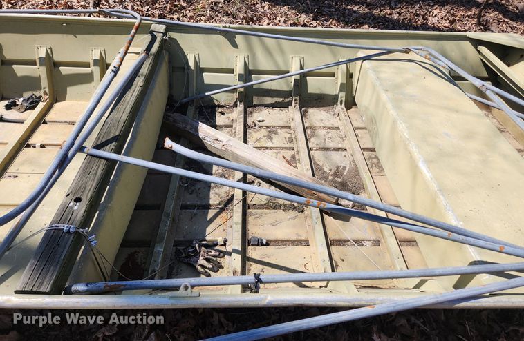 image for item JB9447 1986 Lowe  boat