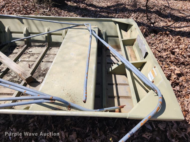 image for item JB9447 1986 Lowe  boat