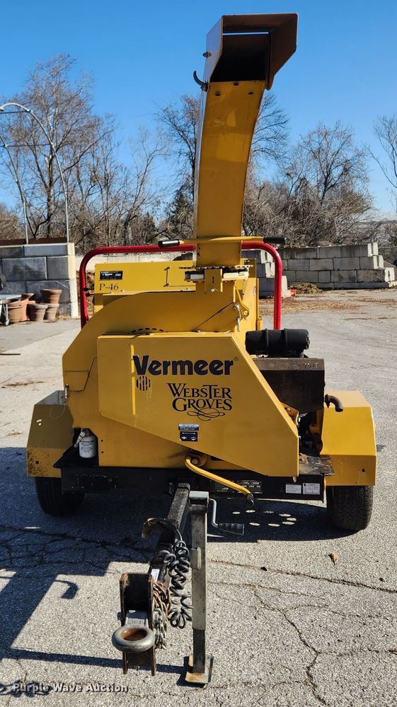 image for item JB9462 2015 Vermeer BC900XL  wood chipper