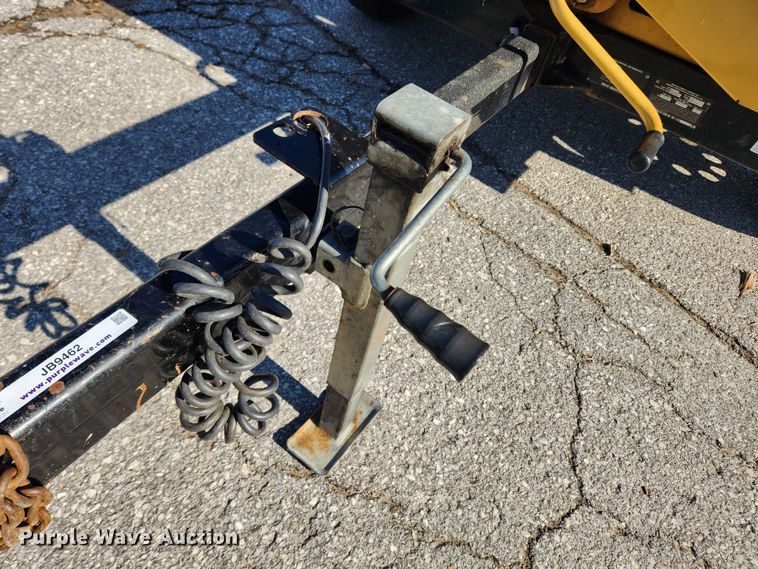 image for item JB9462 2015 Vermeer BC900XL  wood chipper