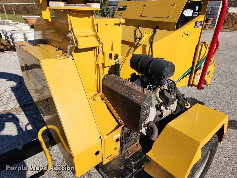 image for item JB9462 2015 Vermeer BC900XL  wood chipper