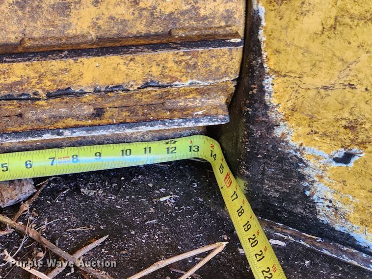 image for item JB9462 2015 Vermeer BC900XL  wood chipper