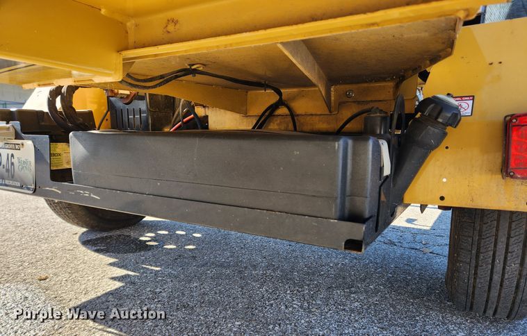 image for item JB9462 2015 Vermeer BC900XL  wood chipper