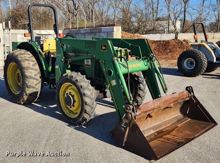 image for item JB9464 1992 John Deere 5300  MFWD tractor