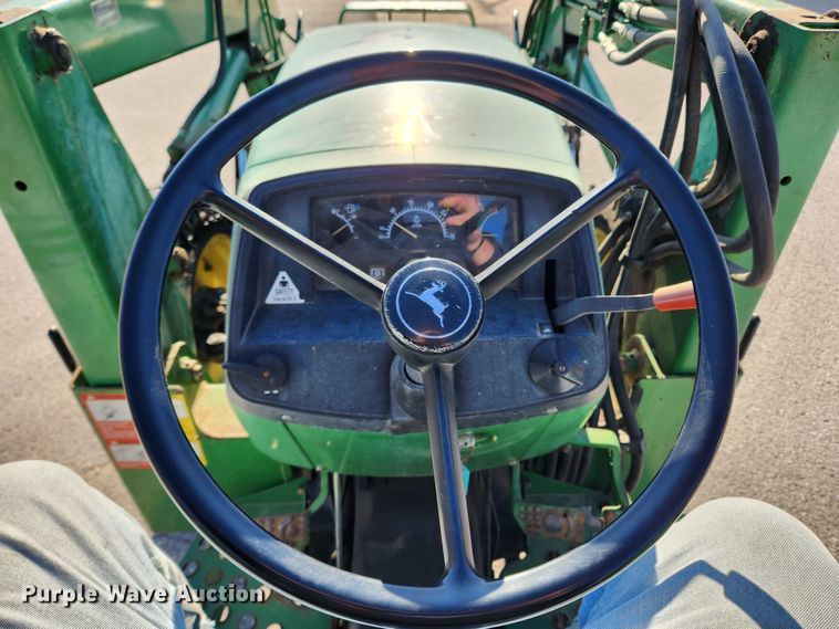 image for item JB9464 1992 John Deere 5300  MFWD tractor