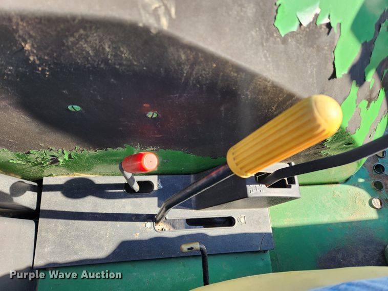 image for item JB9464 1992 John Deere 5300  MFWD tractor