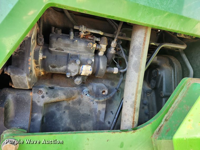image for item JB9464 1992 John Deere 5300  MFWD tractor