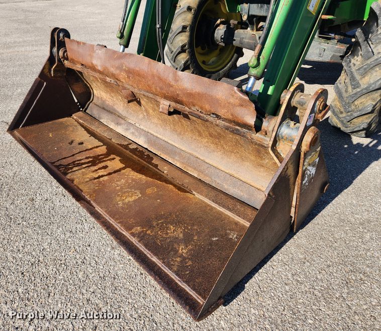 image for item JB9464 1992 John Deere 5300  MFWD tractor