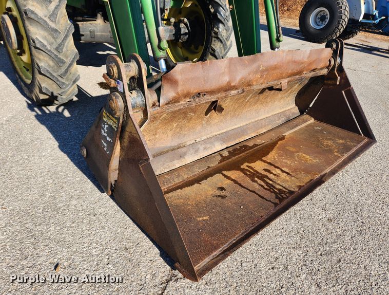 image for item JB9464 1992 John Deere 5300  MFWD tractor