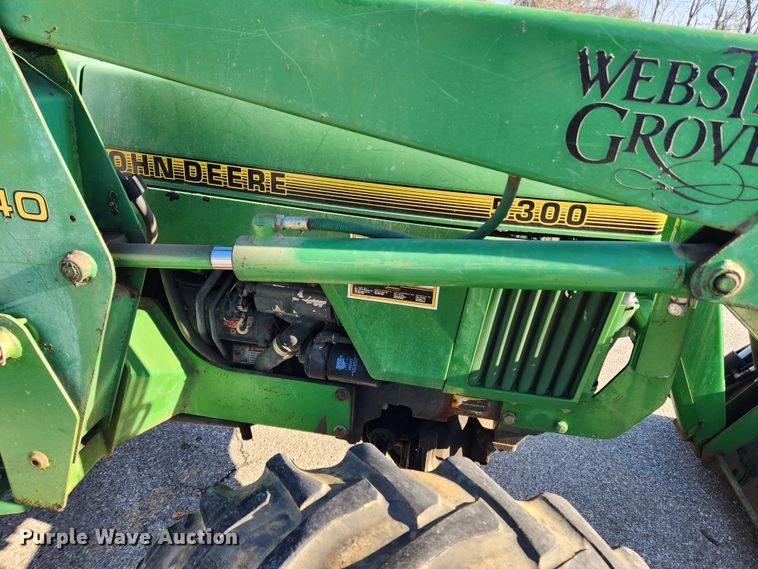 image for item JB9464 1992 John Deere 5300  MFWD tractor
