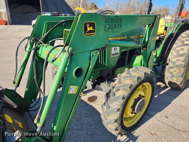 image for item JB9464 1992 John Deere 5300  MFWD tractor