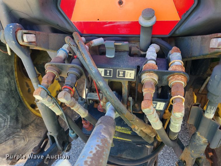 image for item JB9464 1992 John Deere 5300  MFWD tractor